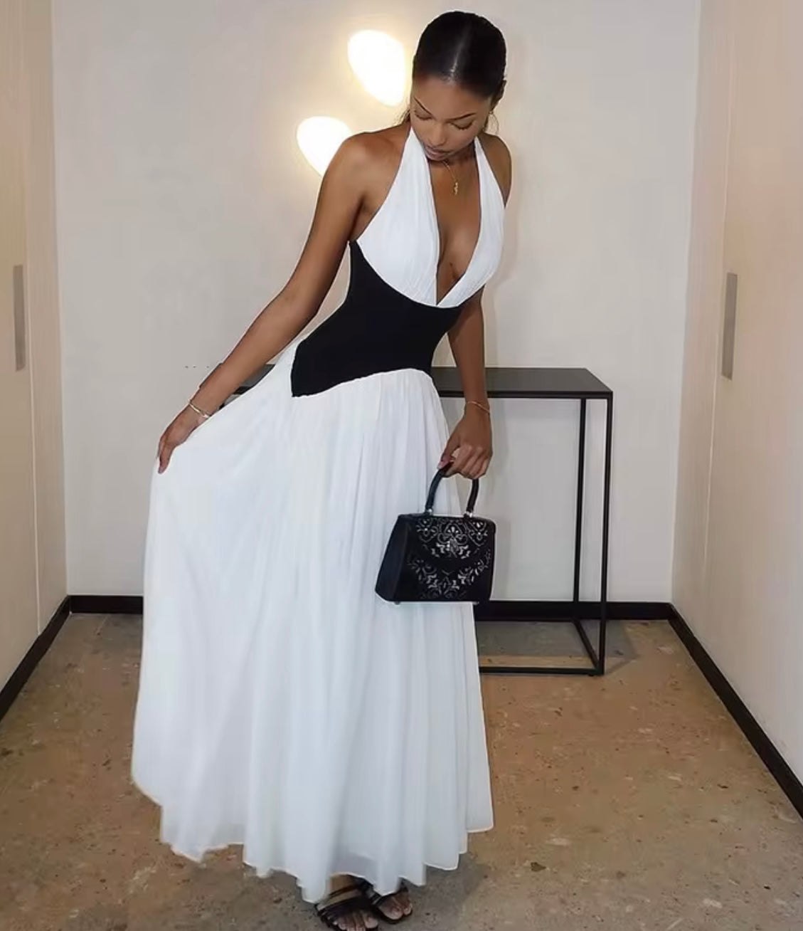 Vienna Silhouette Maxi Dress