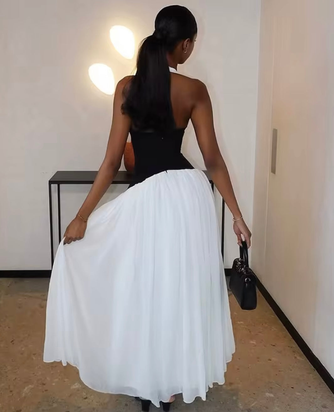 Vienna Silhouette Maxi Dress